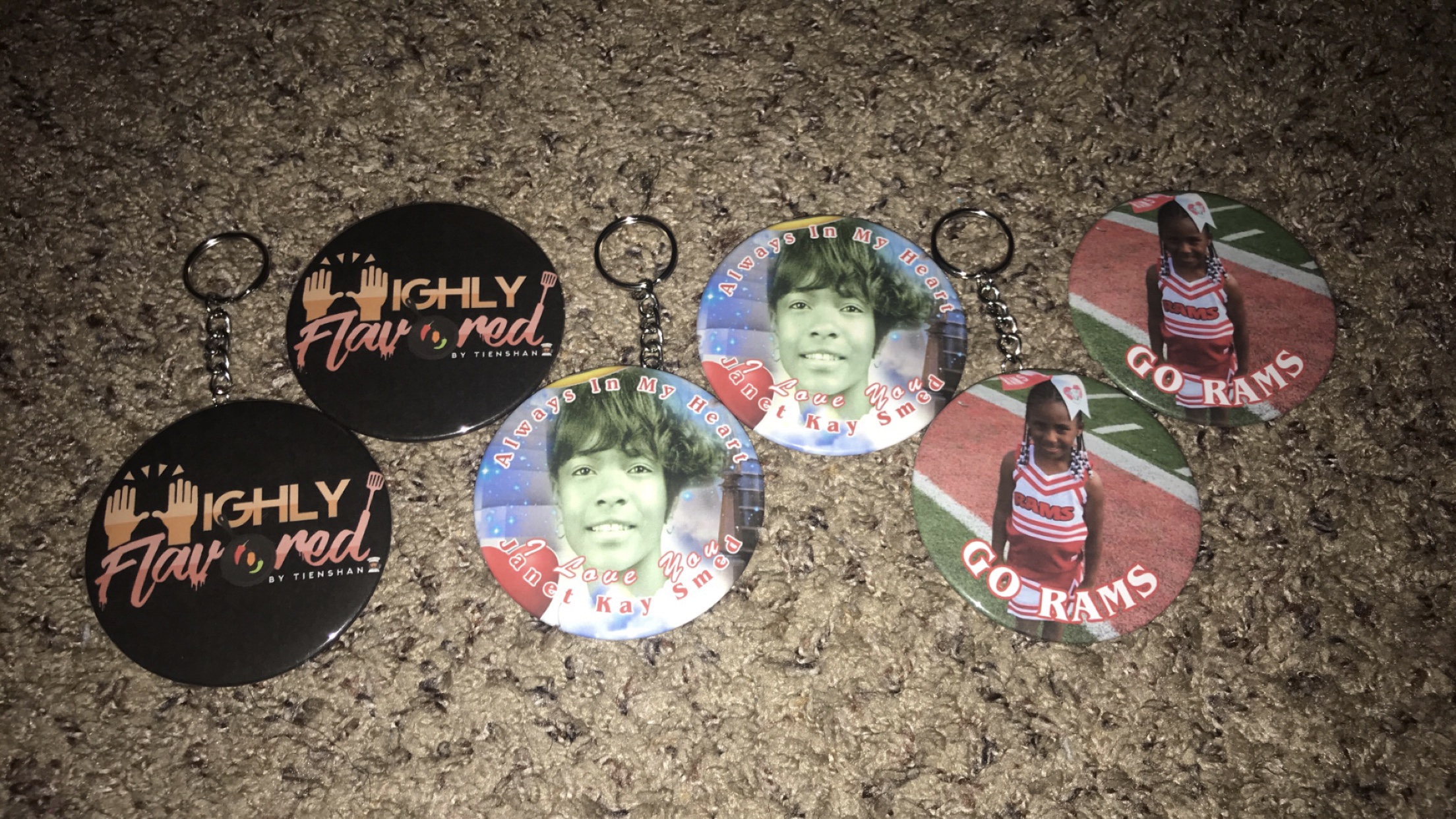 Pin Back Buttons & Keychains